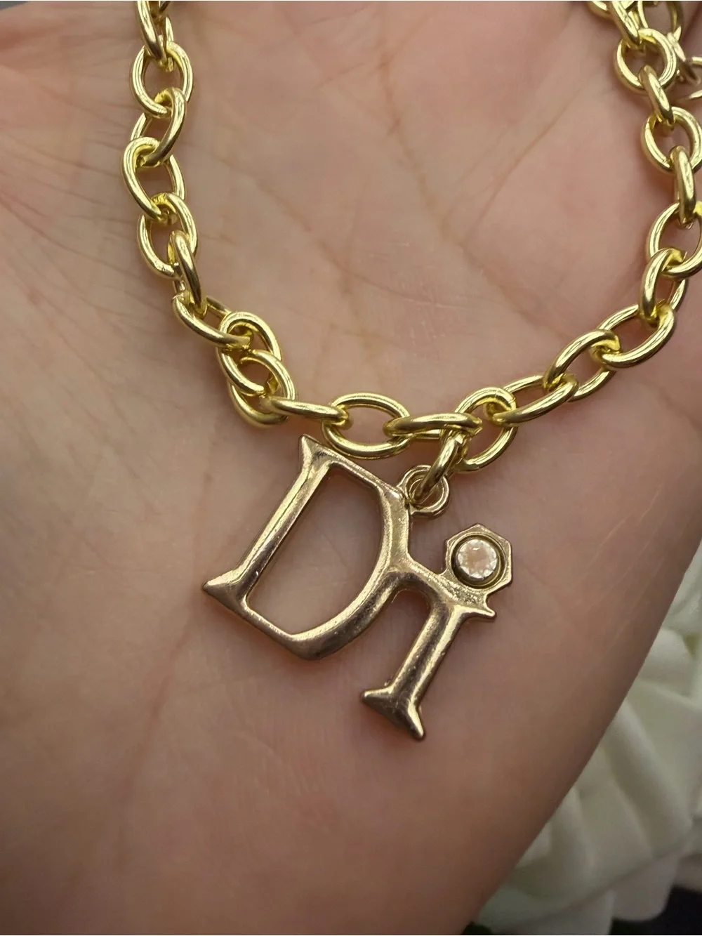 N/A gold tone